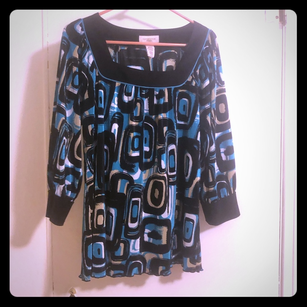 3/4 Cuffed sleeve  geo print top